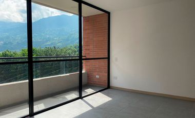 45011 Apartamento en arriendo en el sector Loma del Escobero