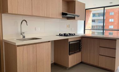 45011 Apartamento en arriendo en el sector Loma del Escobero