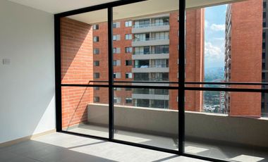 45011 Apartamento en arriendo en el sector Loma del Escobero