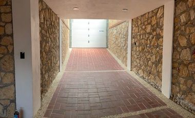 CASA EN VENTA IXTAPAN DE LA SAL, NUEVA LISTA PARA ESTRENAR , ACABADOS DE LUJO, CONSTRUCCION TRADICIONAL FACILIDADES DE PAGO  Y MA...