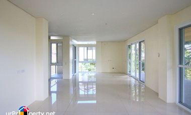 FOR SALE BRAND NEW HOUSE WITH 5 BEDROOM PLUS SWIMMING POOL IN CEBU CITY