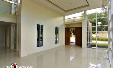 FOR SALE BRAND NEW HOUSE WITH 5 BEDROOM PLUS SWIMMING POOL IN CEBU CITY