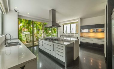 Casa en Venta, Isla Dorada Residencial, Cancún Quintana Roo.