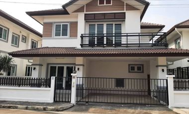 RENT House in Wua Lai Road  4 bedrooms, 4 bathrooms, 55 sq m, 1 living room, 1 kitchen. Price 35,000/month Tel.081135----