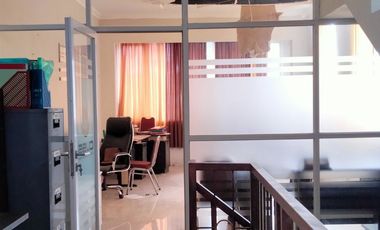 3-storey shophouse on Jalan Lowanu, Brontokusuman Mergangsan, Yogyakarta.