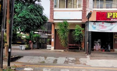 3-storey shophouse on Jalan Lowanu, Brontokusuman Mergangsan, Yogyakarta.