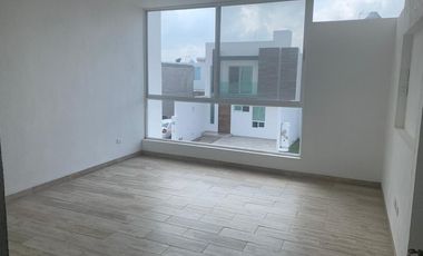 CASA EN VENTA NUEVA EN ZONA NORPONIENTE EN RESIDENCIL BOSUE SERENO