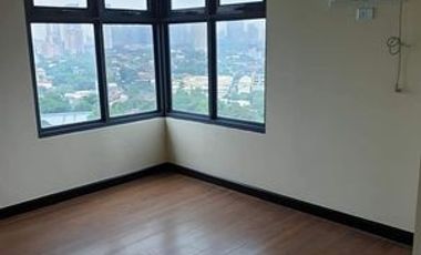 2 BR Condo Unit For Sale in Magnolia Residence, Quezon City