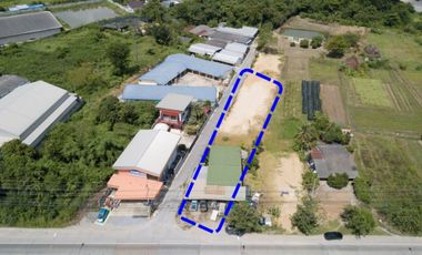 Land for rent with buildings, 1 rai, next to Malaiman Road, Mueang Nakhon Pathom
