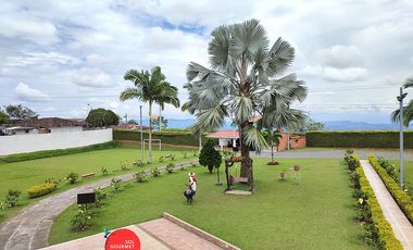 Arriendo finca con alimentación, alquiler eventos hospedaje grandes grupos vacacional, Pereira, Colombia