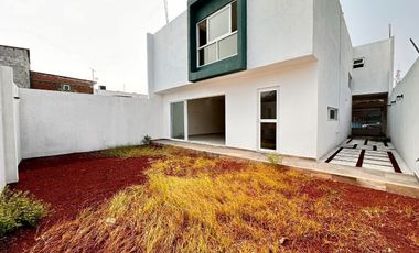 CASA NUEVA EN VENTA CON AMPLIO JARDIN EN BOCA DEL RIO