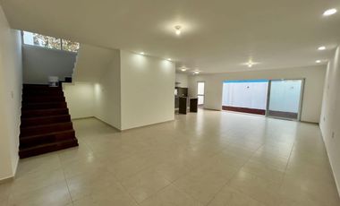 CASA NUEVA EN VENTA CON AMPLIO JARDIN EN BOCA DEL RIO