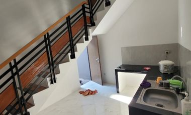Rumah Disewakan Bringin Sambikerep Surabaya 2 Lantai Full Furnish Bangunan Baru Gress