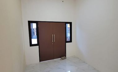 Rumah Disewakan Bringin Sambikerep Surabaya 2 Lantai Full Furnish Bangunan Baru Gress