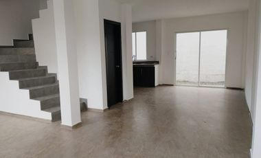 VENTA DE CASA TIERRAMIGA POR LA VIA BENGALA O PORTON DEL CONSEJO PROVINCIAL