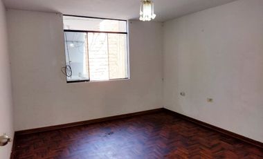 VENTA DE CASA DE 2 PISOS EN EL CALLAO