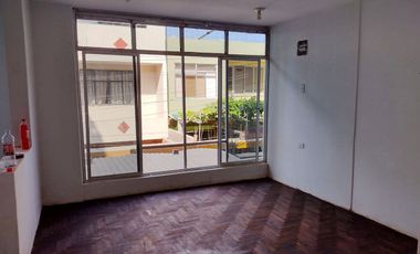 VENTA DE CASA DE 2 PISOS EN EL CALLAO