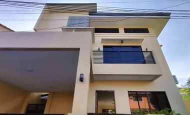 House and lot for sale in Cebu City, Gated in Talamban , 4-br with balcony