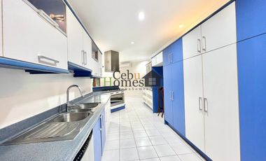 Five Bedroom House with Pool  for Rent  in North Town Homes