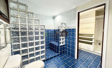 Five Bedroom House with Pool  for Rent  in North Town Homes