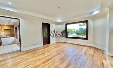 Five Bedroom House with Pool  for Rent  in North Town Homes