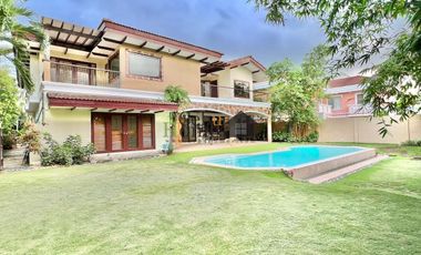 Five Bedroom House with Pool  for Rent  in North Town Homes