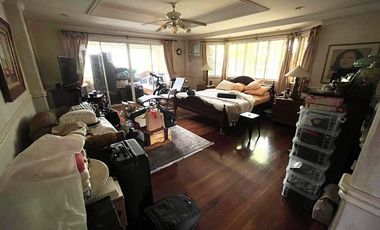 1140 SqM House And Lot In North Town Subdivision For Sale