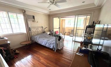 1140 SqM House And Lot In North Town Subdivision For Sale