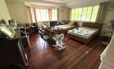 1140 SqM House And Lot In North Town Subdivision For Sale