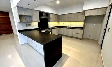 CASA EN VENTA FRACC BOSQUES DE SANTA ANITA, COTO 1