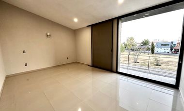 CASA EN VENTA FRACC BOSQUES DE SANTA ANITA, COTO 1