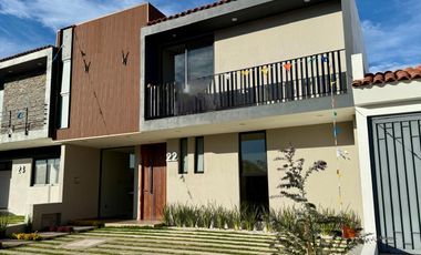 CASA EN VENTA FRACC BOSQUES DE SANTA ANITA, COTO 1