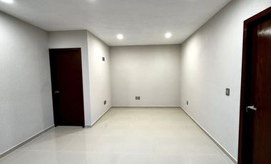 CASA EN VENTA FRACC BOSQUES DE SANTA ANITA, COTO 1
