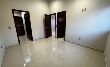 CASA EN VENTA FRACC BOSQUES DE SANTA ANITA, COTO 1