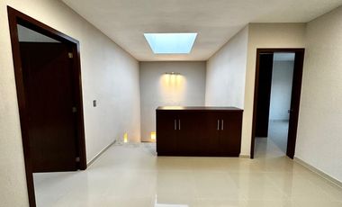 CASA EN VENTA FRACC BOSQUES DE SANTA ANITA, COTO 1