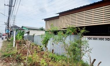 ขายที่ดิน พร้อม บ้านเดี่ยว 2 ชั้น วัดปากบ่อ บางกระเจ้า สมุทรสาคร เนื้อที่ 3-0-69 ไร่ แปลงสวย ทำเลดี พร้อมอยู่