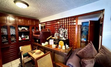 Casa en venta por Mercado de Abastos