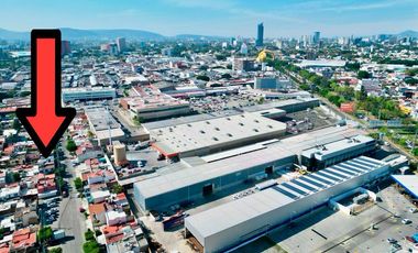 Casa en venta por Mercado de Abastos