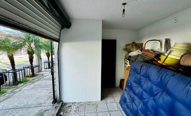 Casa en venta por Mercado de Abastos