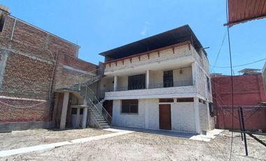 VENDO Terreno y Edificio con departamentos en zona comercial Piura