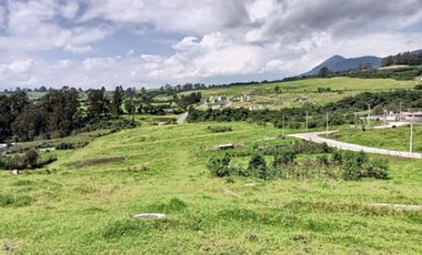 TERRENOS-VENTA, SERVICIOS SOTERRADOS CON CAMINOS NUEVOS, SECTOR SNTO DOMINGO DE CUTUGLAHUA. QUITO, ECUADOR.