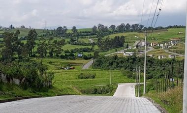TERRENOS-VENTA, SERVICIOS SOTERRADOS CON CAMINOS NUEVOS, SECTOR SNTO DOMINGO DE CUTUGLAHUA. QUITO, ECUADOR.
