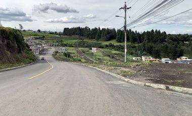 TERRENOS-VENTA, SERVICIOS SOTERRADOS CON CAMINOS NUEVOS, SECTOR SNTO DOMINGO DE CUTUGLAHUA. QUITO, ECUADOR.