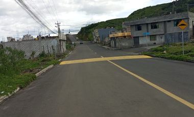 TERRENOS-VENTA, SERVICIOS SOTERRADOS CON CAMINOS NUEVOS, SECTOR SNTO DOMINGO DE CUTUGLAHUA. QUITO, ECUADOR.