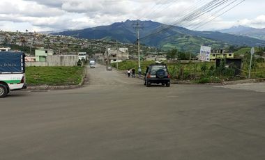 TERRENOS-VENTA, SERVICIOS SOTERRADOS CON CAMINOS NUEVOS, SECTOR SNTO DOMINGO DE CUTUGLAHUA. QUITO, ECUADOR.