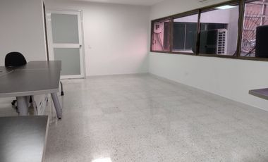 ALQUILER OFICINA - EDIFICIO CENTRO EMPRESARIAL VERSALLES