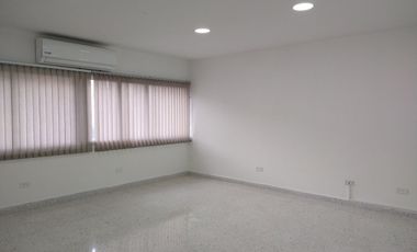 ALQUILER OFICINA - EDIFICIO CENTRO EMPRESARIAL VERSALLES