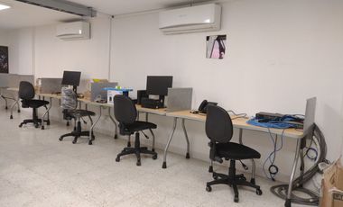 ALQUILER OFICINA - EDIFICIO CENTRO EMPRESARIAL VERSALLES