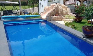 IXTAPAN DE LA SAL CASA AMUEBLADA EN FRACC CON ALBERCA JUEGOS Y JACUZZI