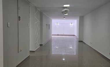 Local Comercial en Venta - Los Olivos
